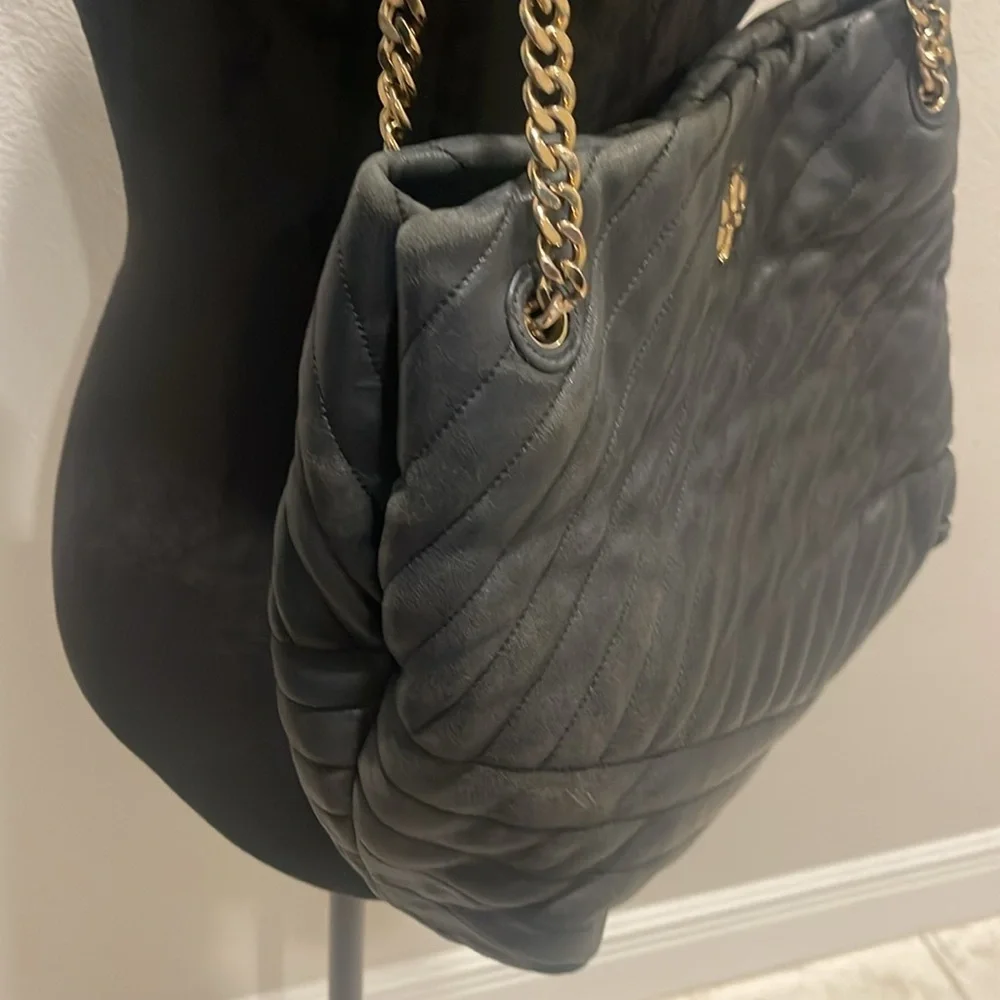 Tory Burch Kira Chevron Tote Bag in Black Quilted Lambskin - Picture 9 of 16